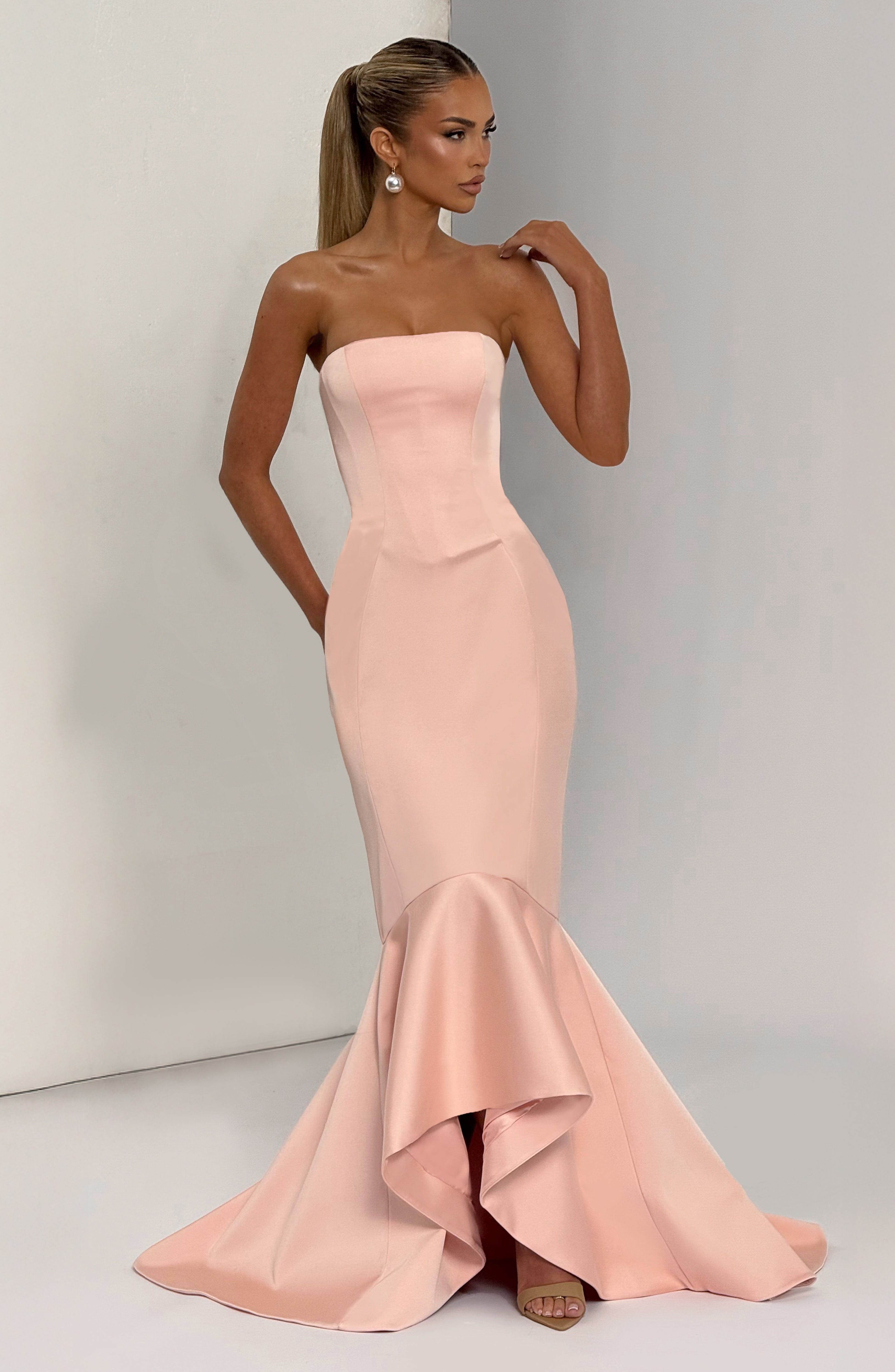 Emryn Pembe Maxi Elbise