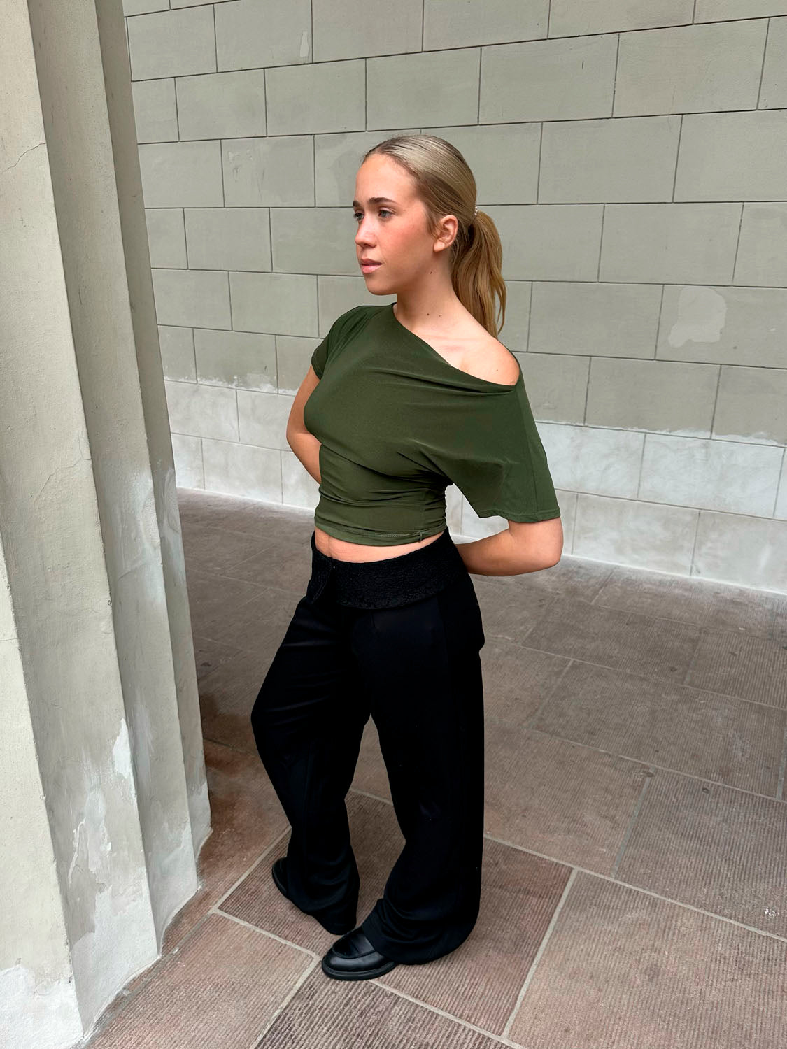 Florine Haki Renk Slim Fit Tişört
