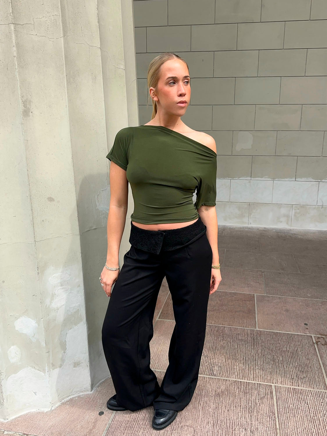 Florine Haki Renk Slim Fit Tişört