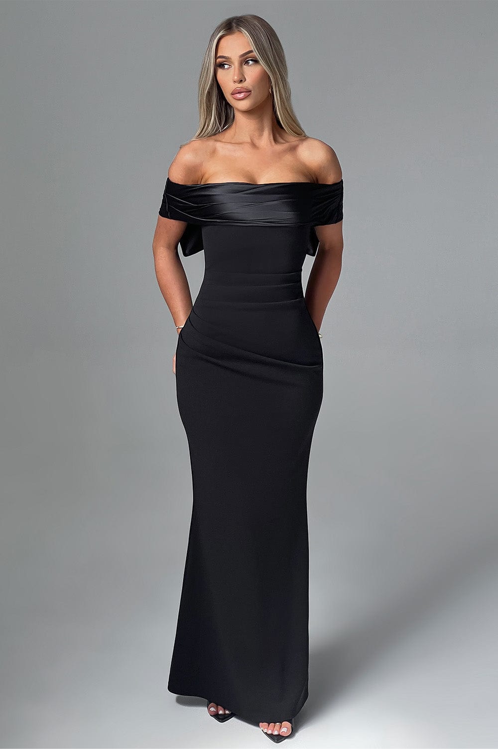 Joanna Siyah Maxi Elbise