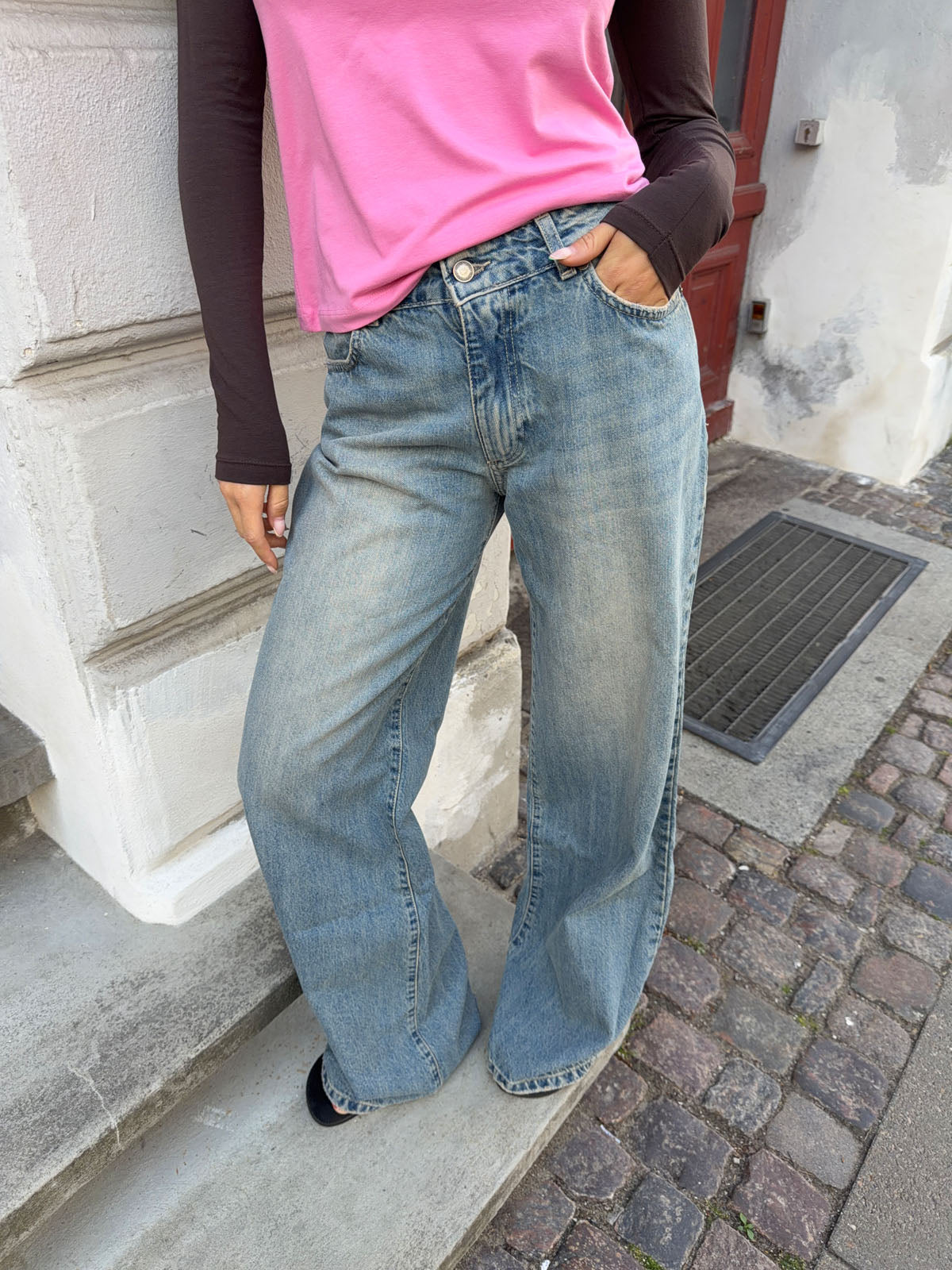 Alaia Yıldırım Detaylı Düşük Bel Açık Denim Pantolon