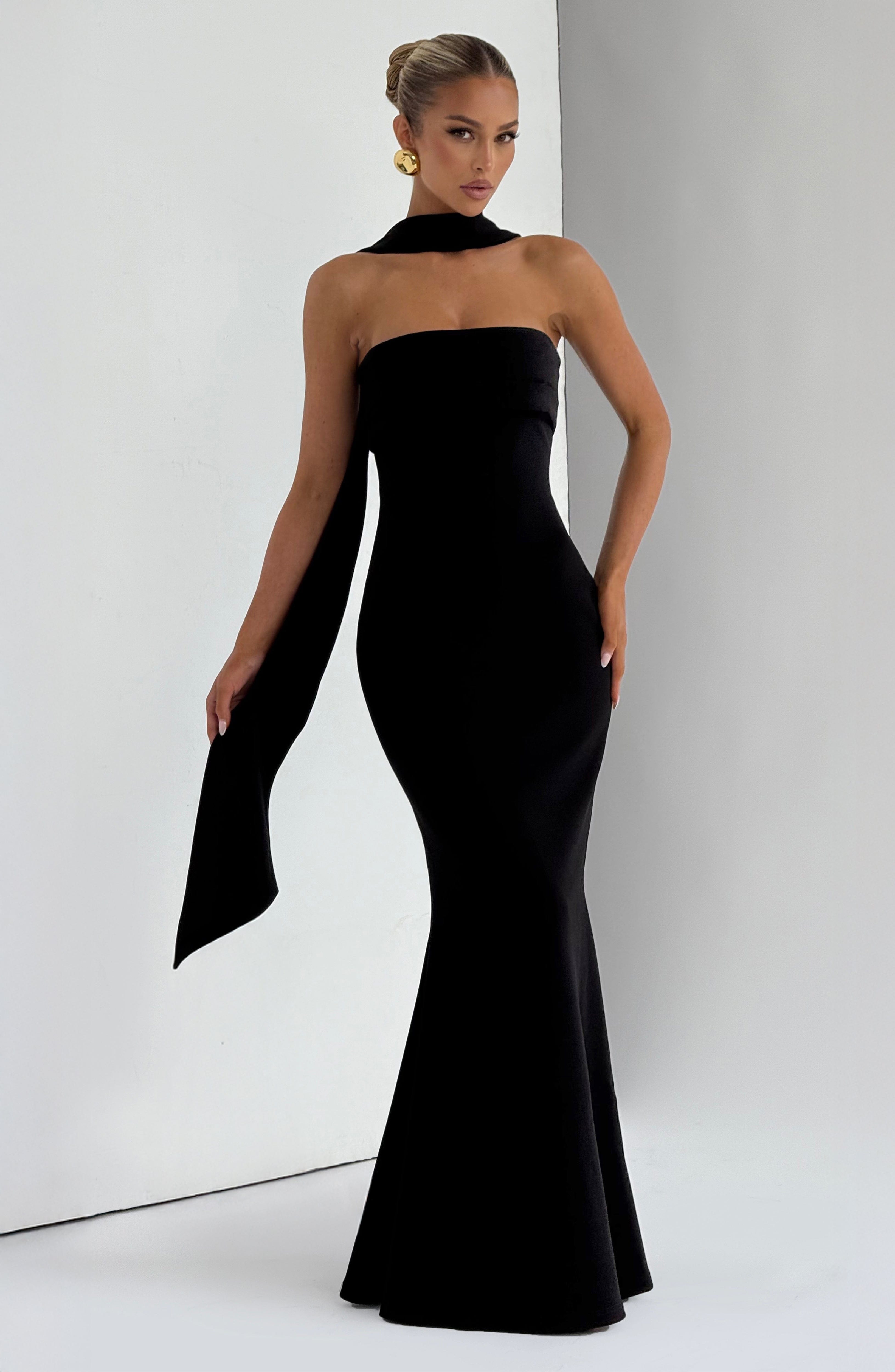 Leura Siyah Maxi Elbise