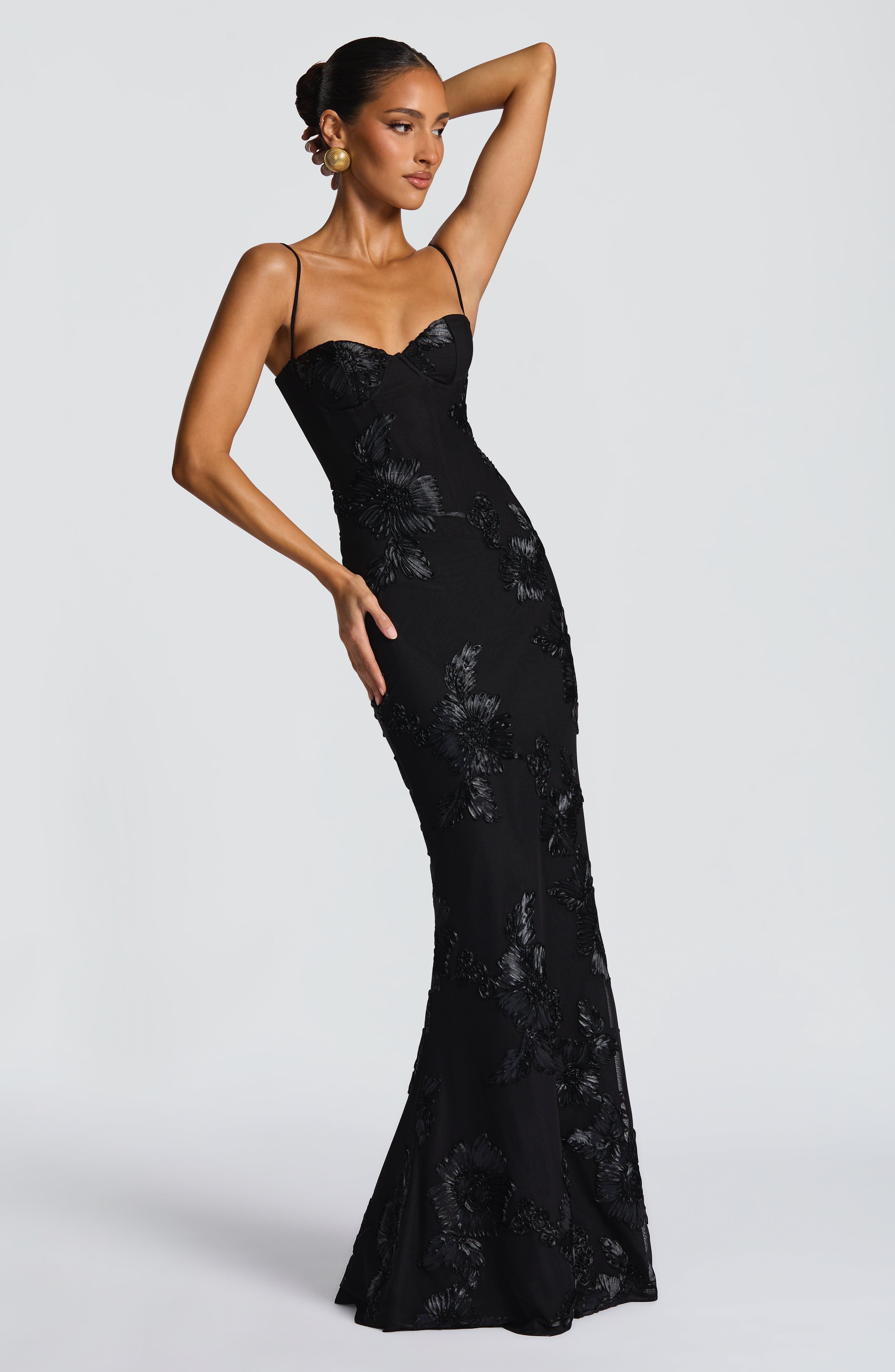Nefertiti Maxi Siyah Elbise