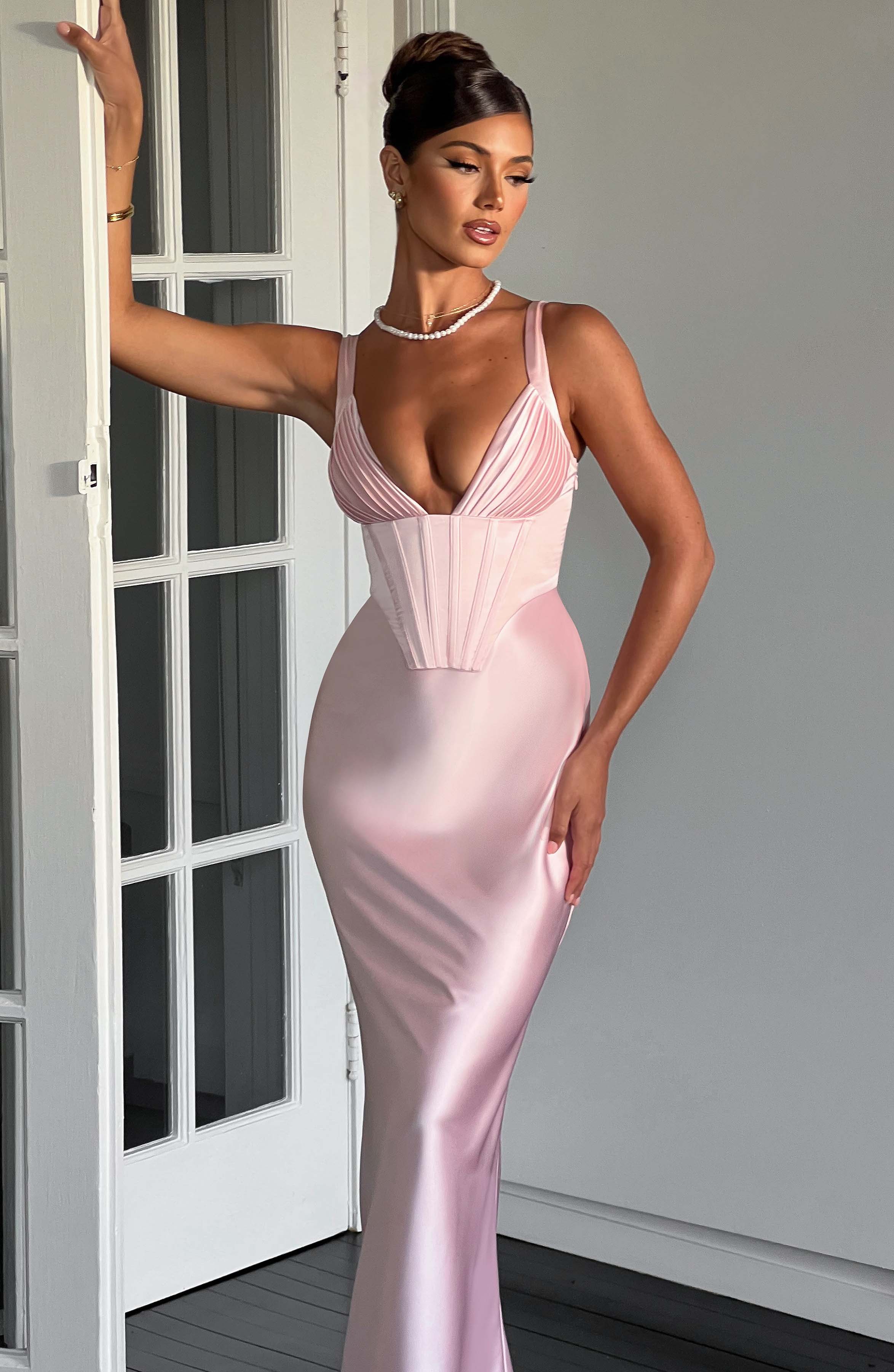 Shae Pembe Maxi Elbise