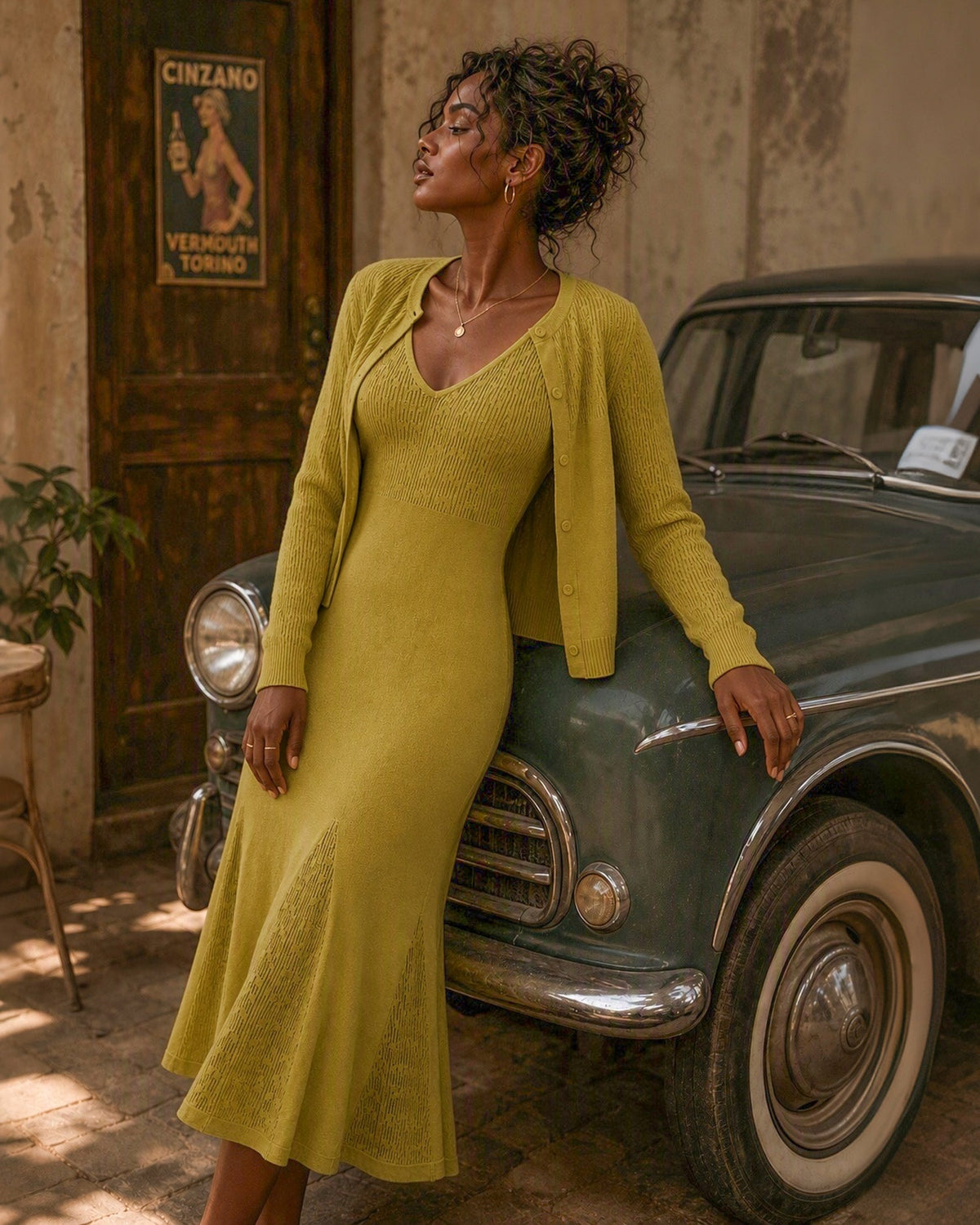 Sarı V Yaka Kolsuz Kazak Elbise